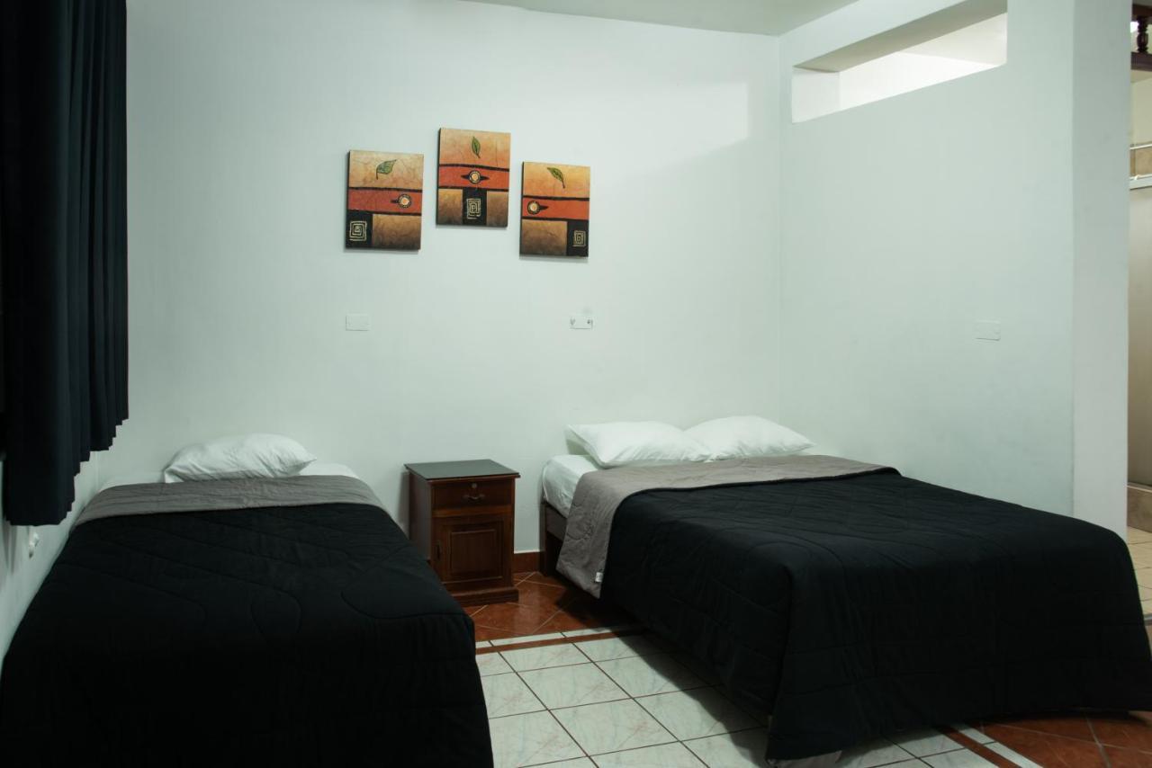 Hospedaje Gran Imperial Tumbes Esterno foto