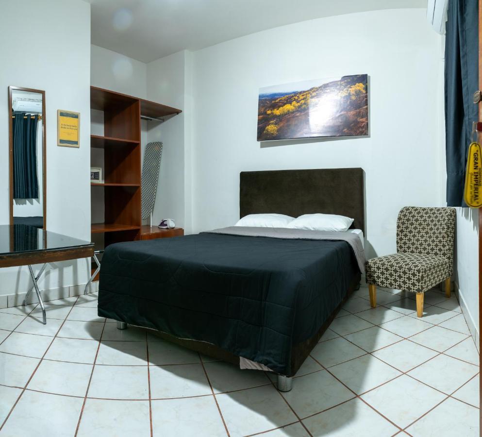 Hospedaje Gran Imperial Tumbes Esterno foto